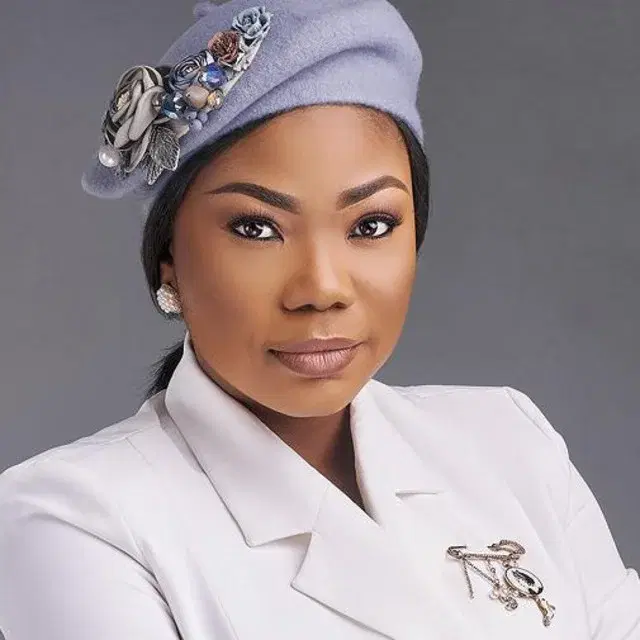 Drama as EFCC drops Mercy Chinwo’s name from amended charges against EeZeeTee